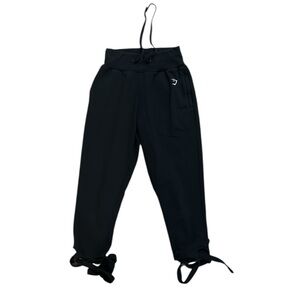 Gymshark Black Capris